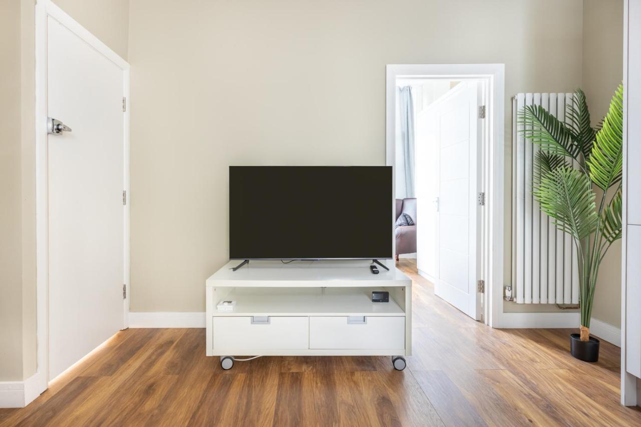 Ferienwohnung Modern 2Bd Flat In Camden Town London Exterior foto
